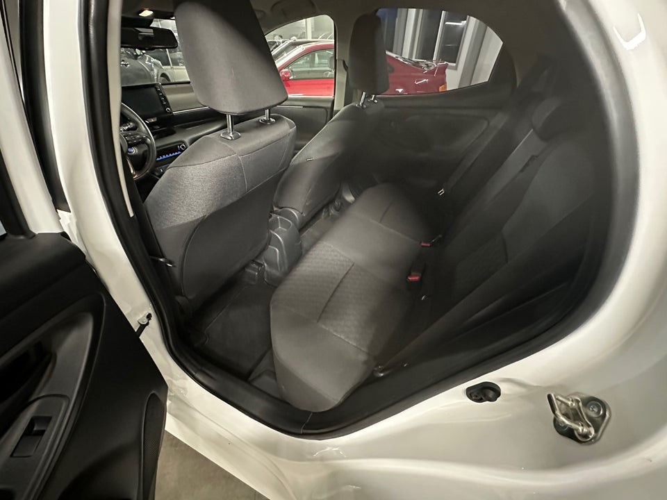 Toyota Yaris 1,5 Active Tech+ 5d