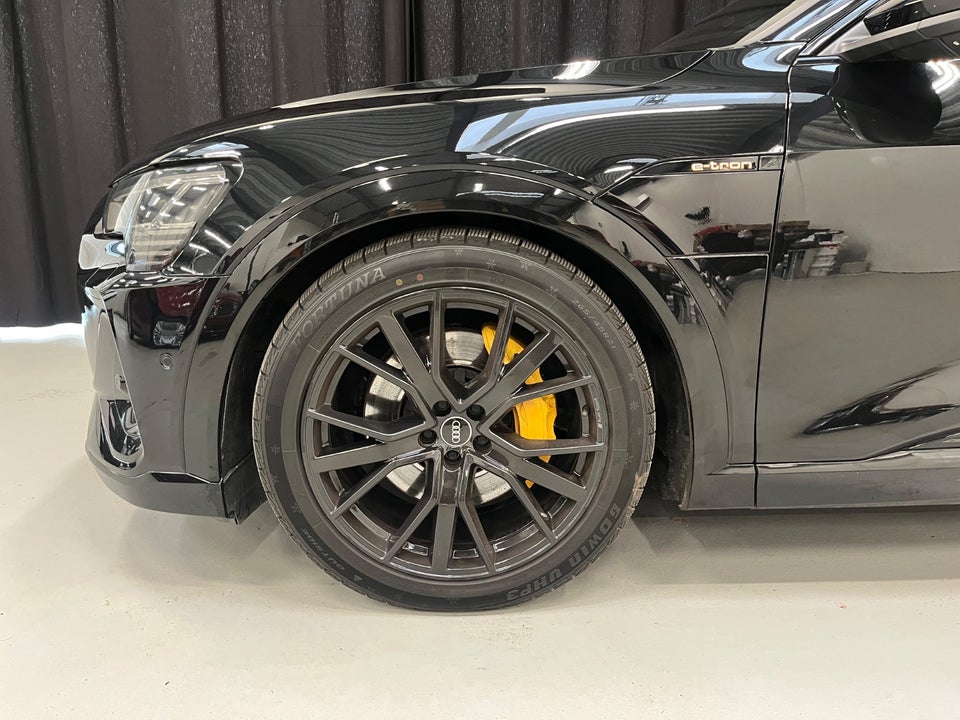 Audi e-tron 55 S-line quattro 5d