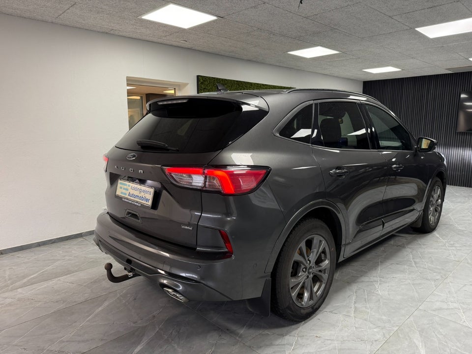 Ford Kuga 2,5 PHEV ST-Line X CVT 5d