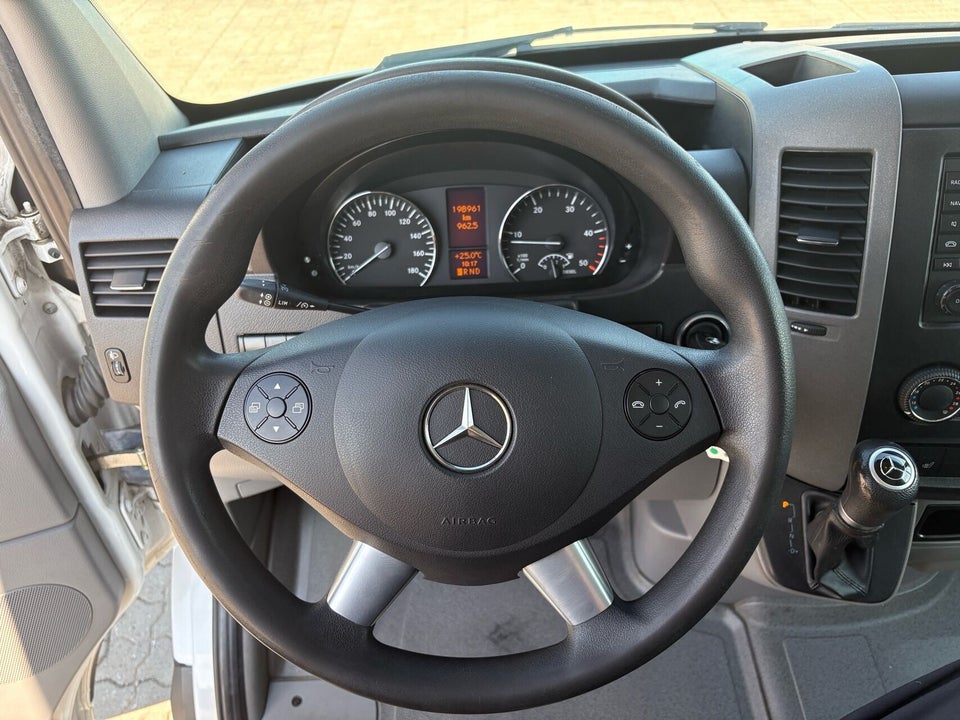 Mercedes Sprinter 316 2,2 CDi R2 Kassevogn aut. 5d
