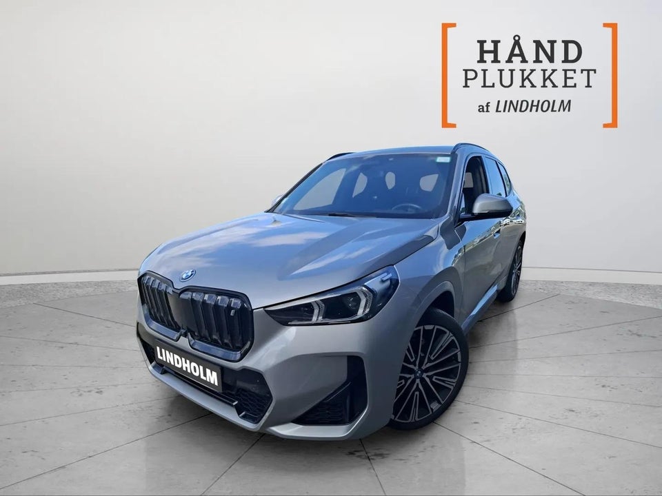 BMW iX1 xDrive30 Fully Charged M-Sport 5d