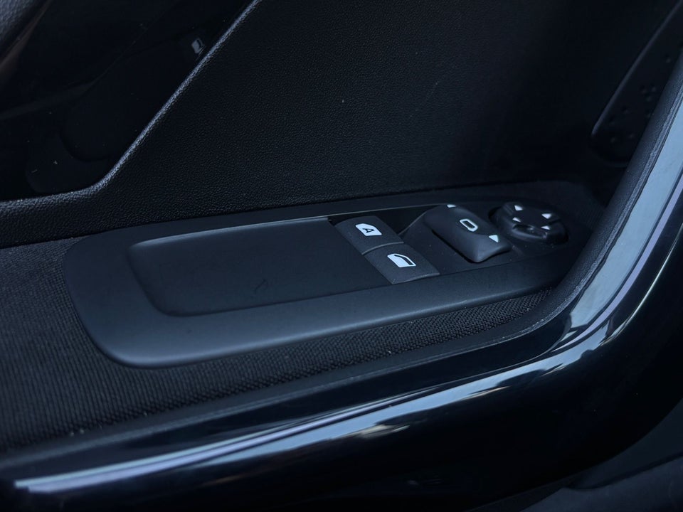 Peugeot 208 1,2 VTi 82 Allure 5d