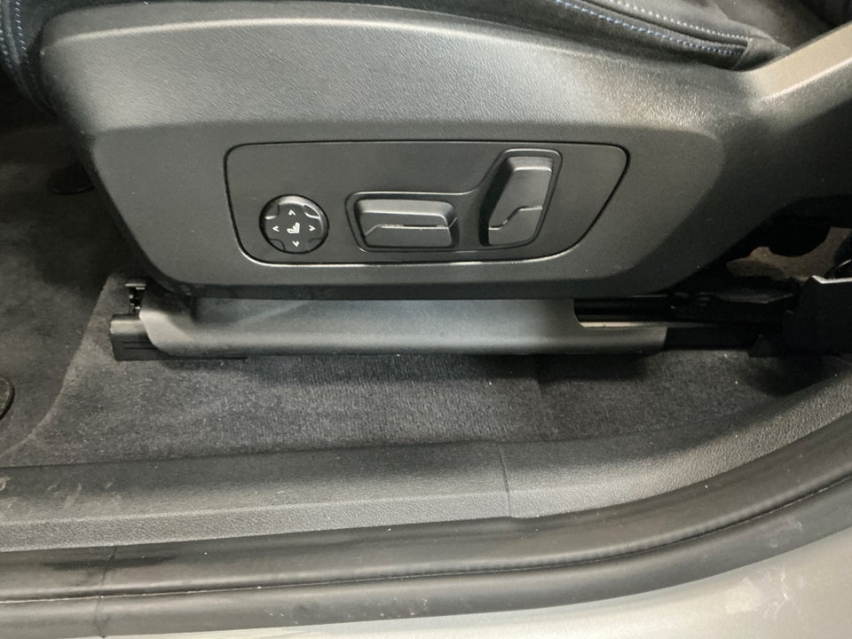 BMW iX1 xDrive30 Fully Charged M-Sport 5d