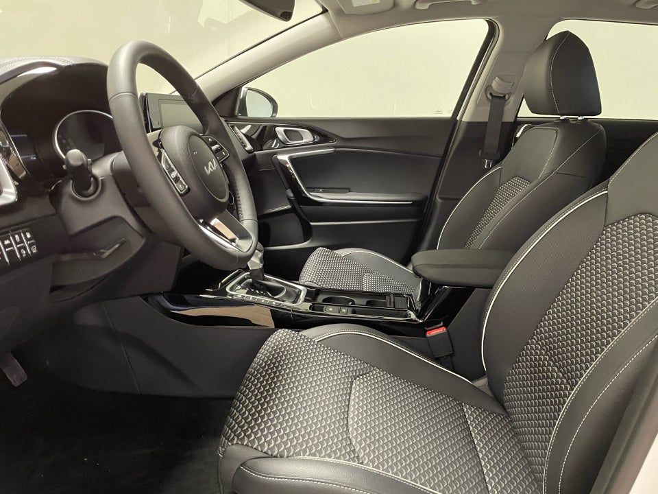 Kia Ceed 1,6 PHEV Upgrade SW DCT 5d