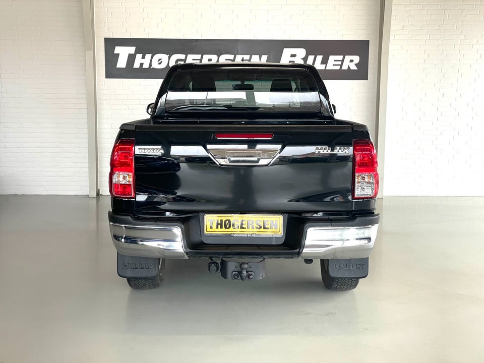 Toyota HiLux 2,4 D-4D 150 T3 Db.Kab aut. 4x4 4d