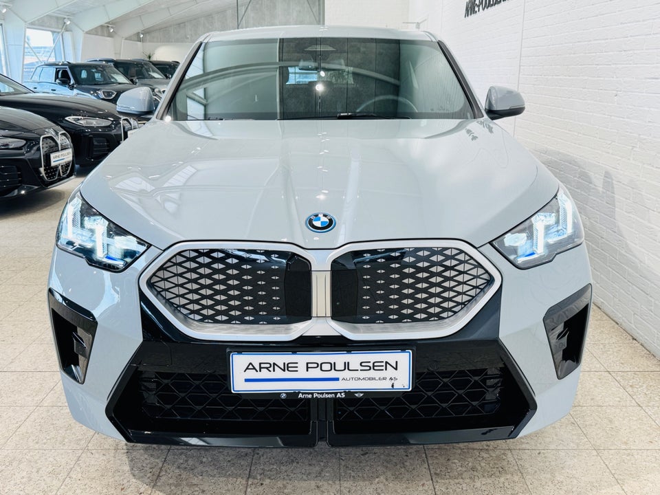 BMW iX2 xDrive30 M-Sport 5d