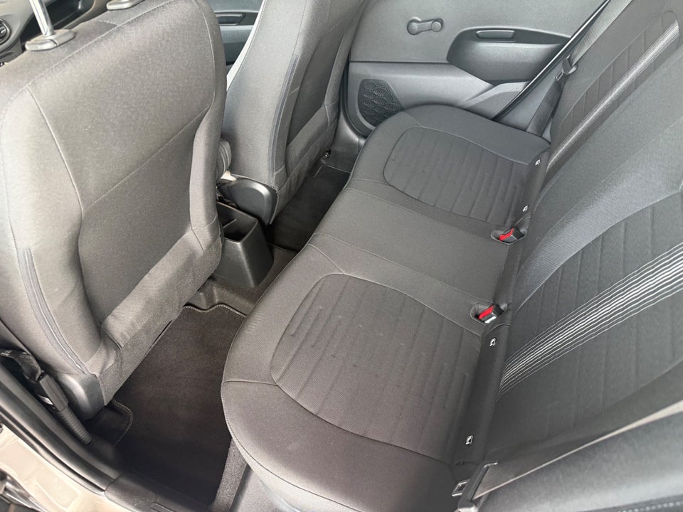 Hyundai i10 1,0 MPi Essential AMT 5d