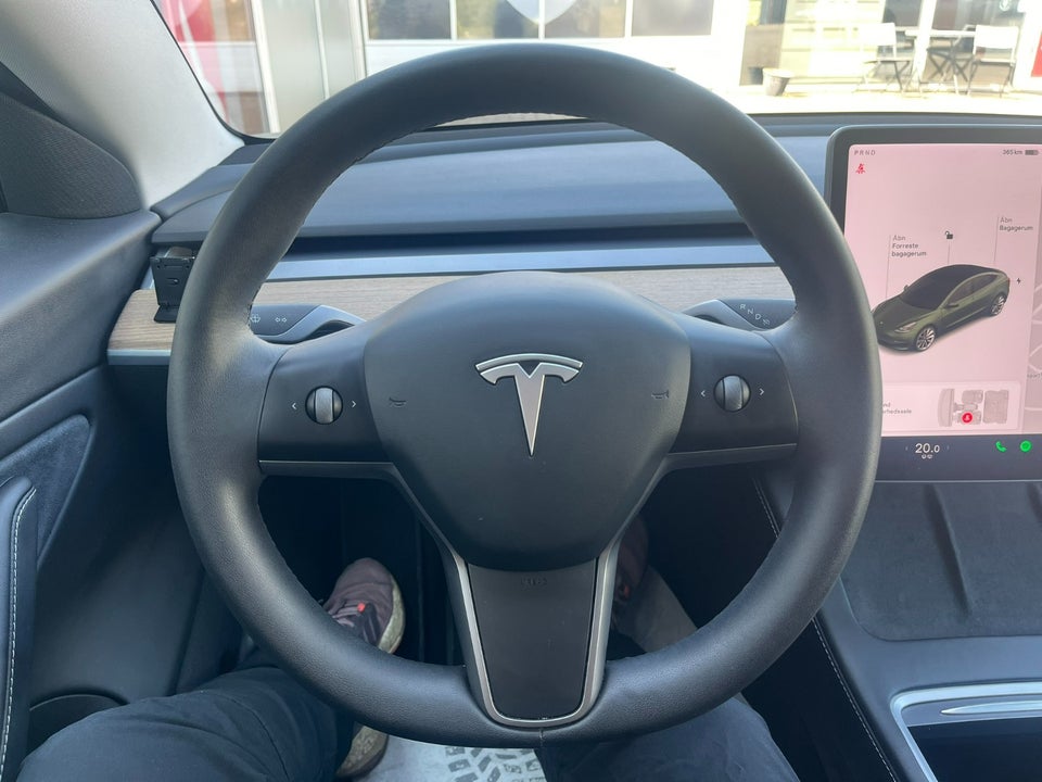 Tesla Model 3 Long Range AWD 4d