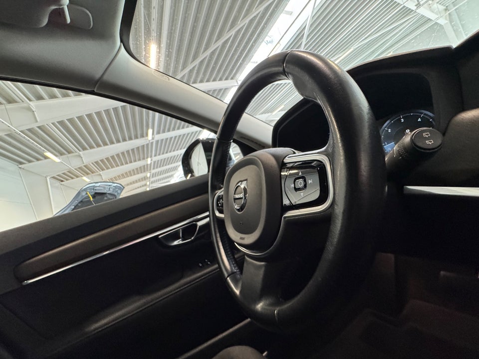 Volvo V90 2,0 D4 190 Momentum aut. AWD 5d
