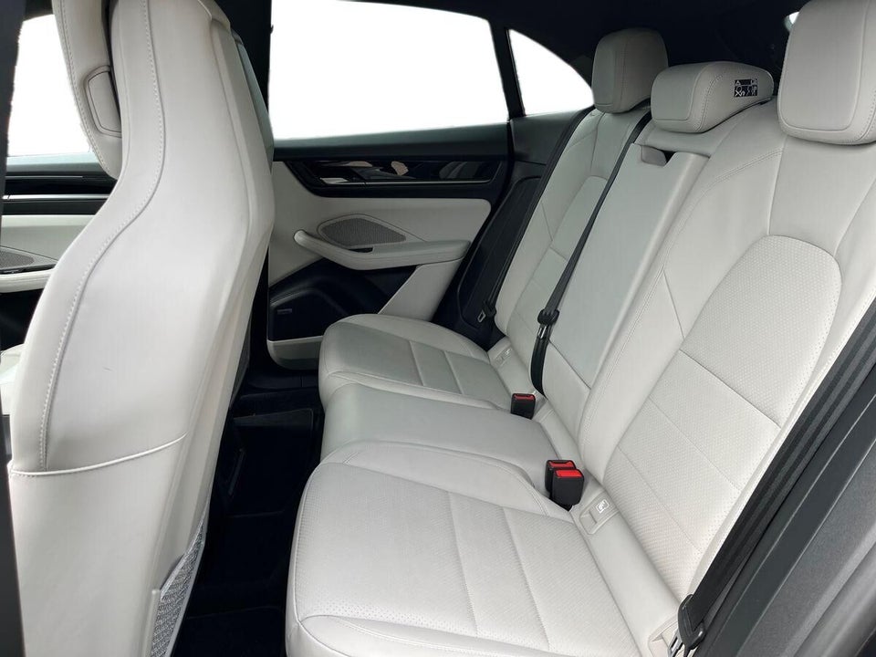Porsche Macan 5d