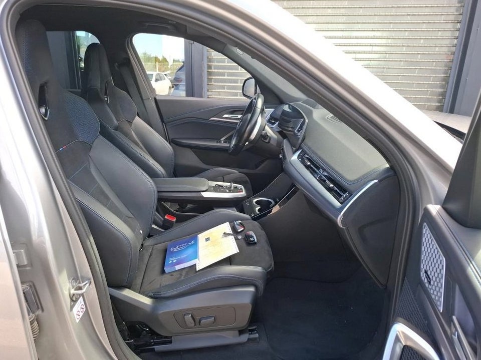 BMW iX1 xDrive30 Fully Charged M-Sport 5d