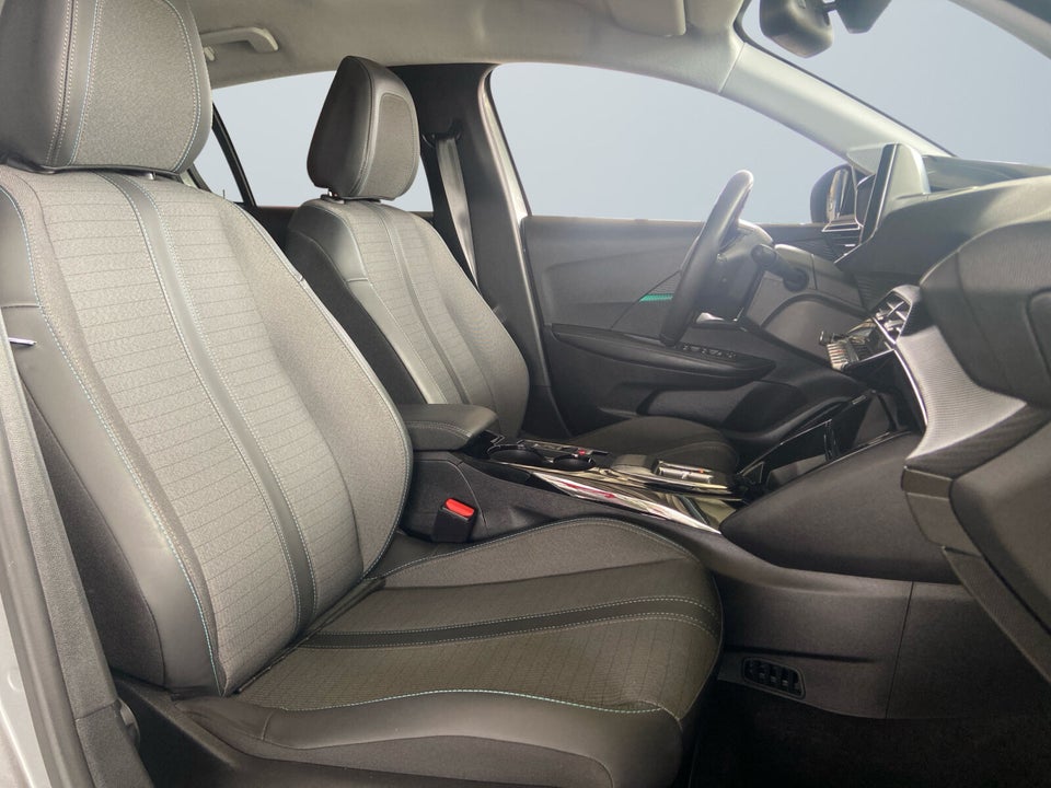 Peugeot e-208 50 Allure 5d