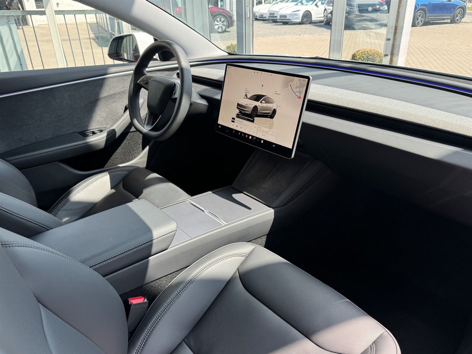 Tesla Model 3 Long Range AWD 4d
