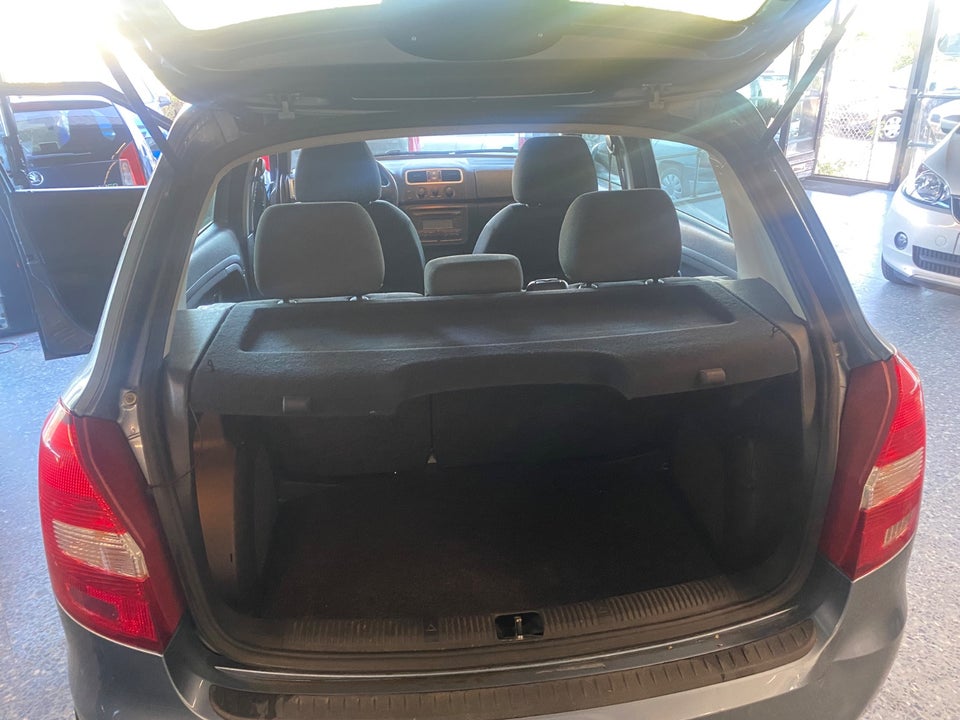 Skoda Fabia 1,4 16V Ambiente 5d