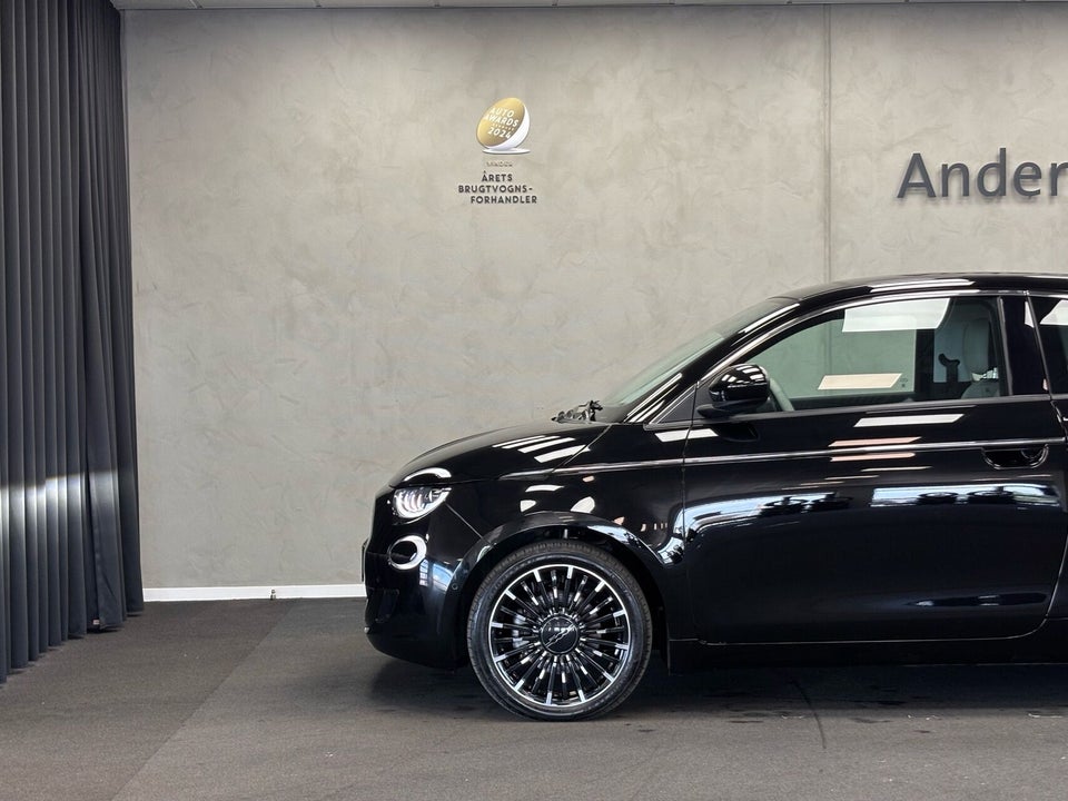 Fiat 500e 42 la Prima by Bocelli 3d