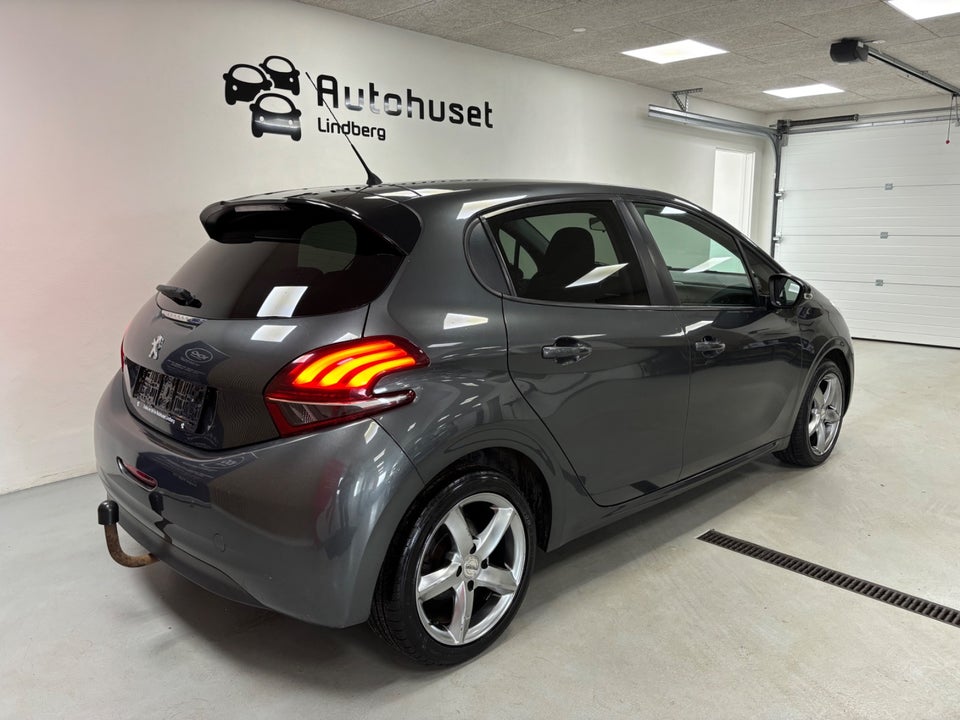 Peugeot 208 1,6 BlueHDi 100 Desire 5d