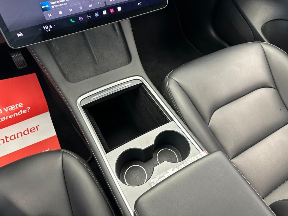 Tesla Model 3 RWD 4d