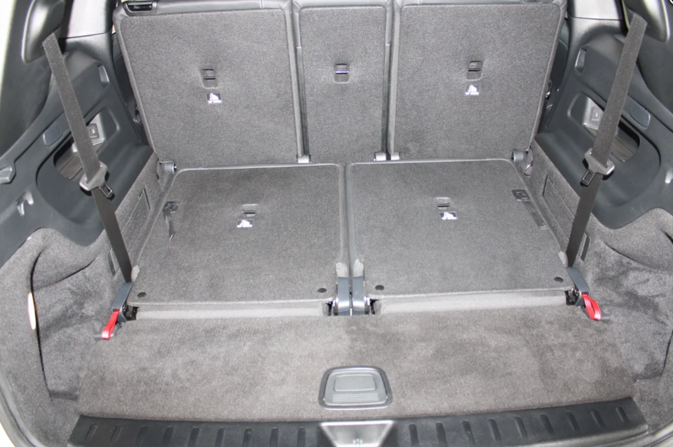 Mercedes EQB300 Progressive Advance Plus 4Matic 7prs 5d