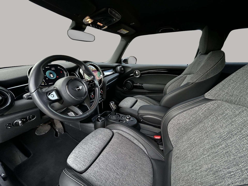 MINI Cooper SE Classic Trim 3d