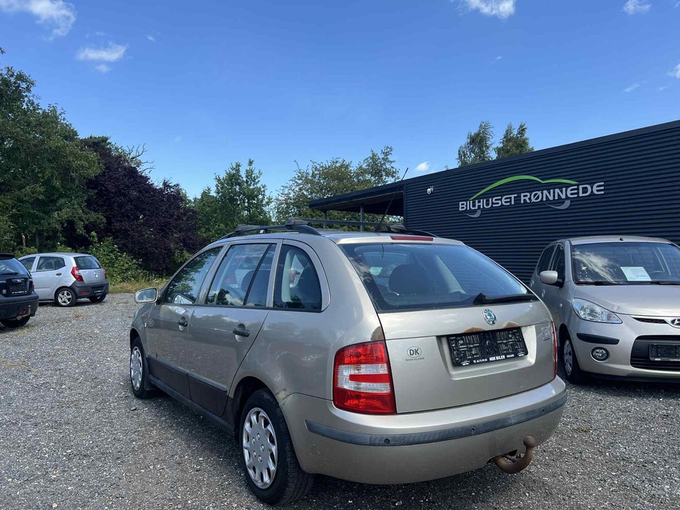 Skoda Fabia 1,4 16V 75 Ambiente Combi 5d