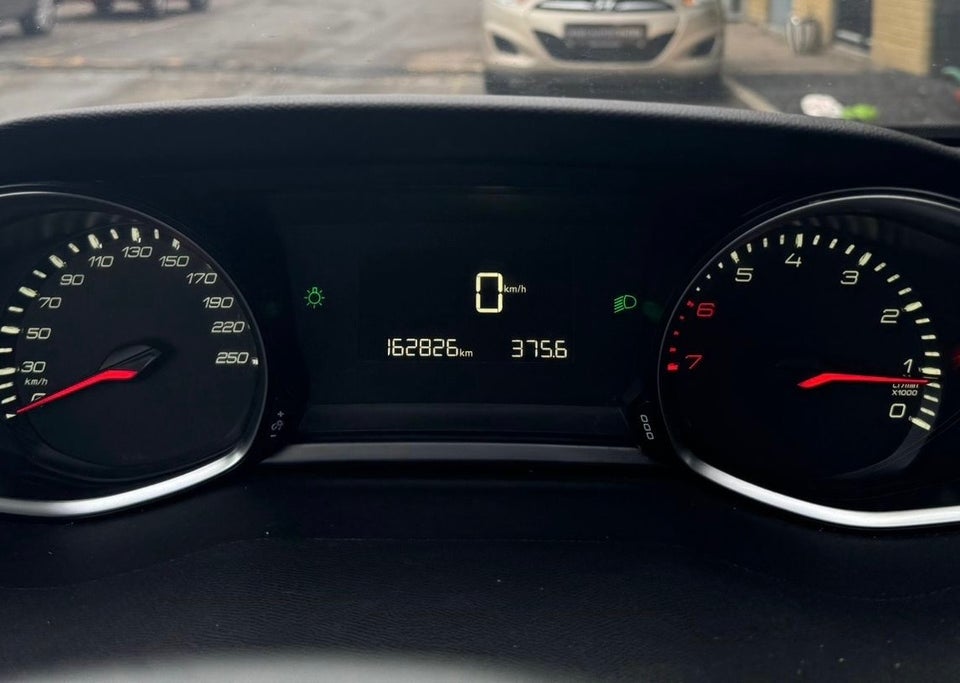 Peugeot 308 1,2 VTi 82 Active 5d