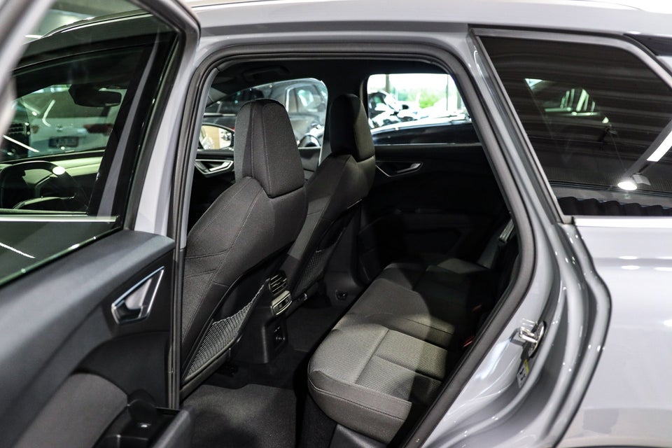 Audi Q4 e-tron 40 Advanced 5d