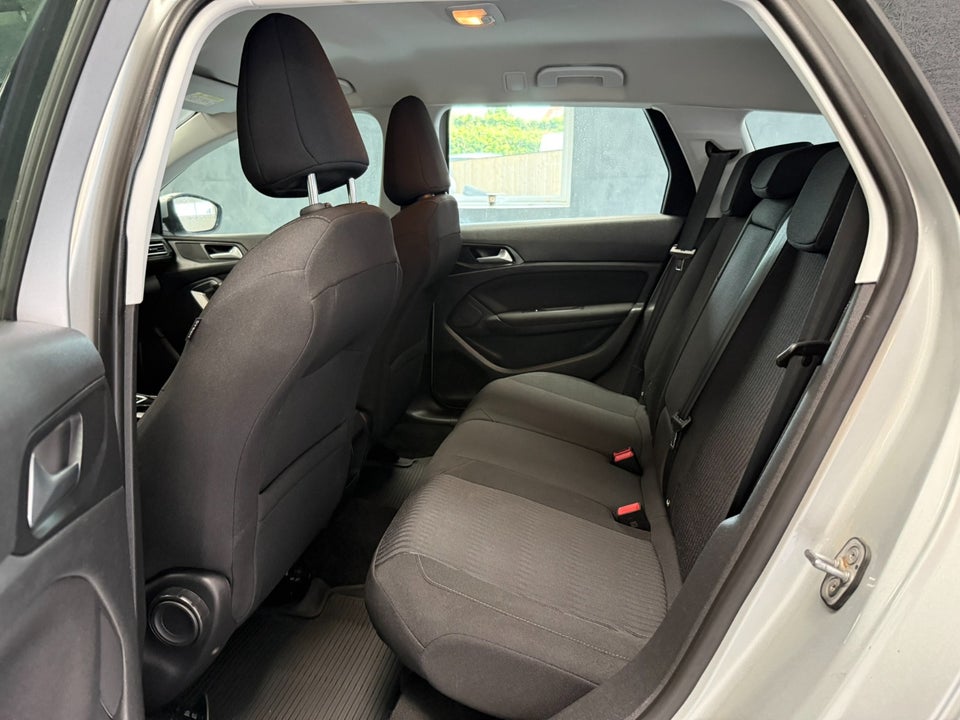 Peugeot 308 1,6 BlueHDi 120 Active SW EAT6 5d