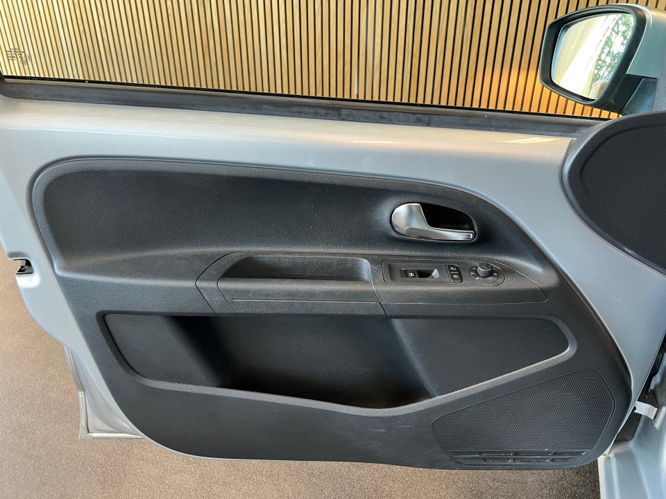 VW Up! 1,0 60 High Up! BMT 5d