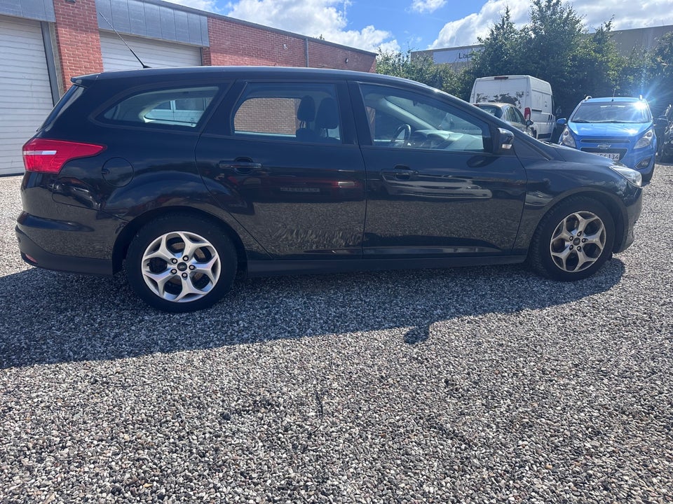 Ford Focus 1,0 SCTi 125 Business stc. 5d