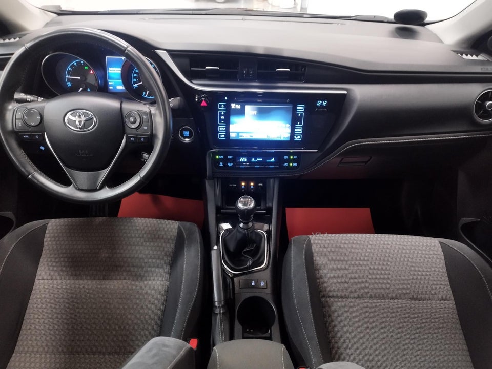 Toyota Auris 1,2 T T2 Spirit 5d