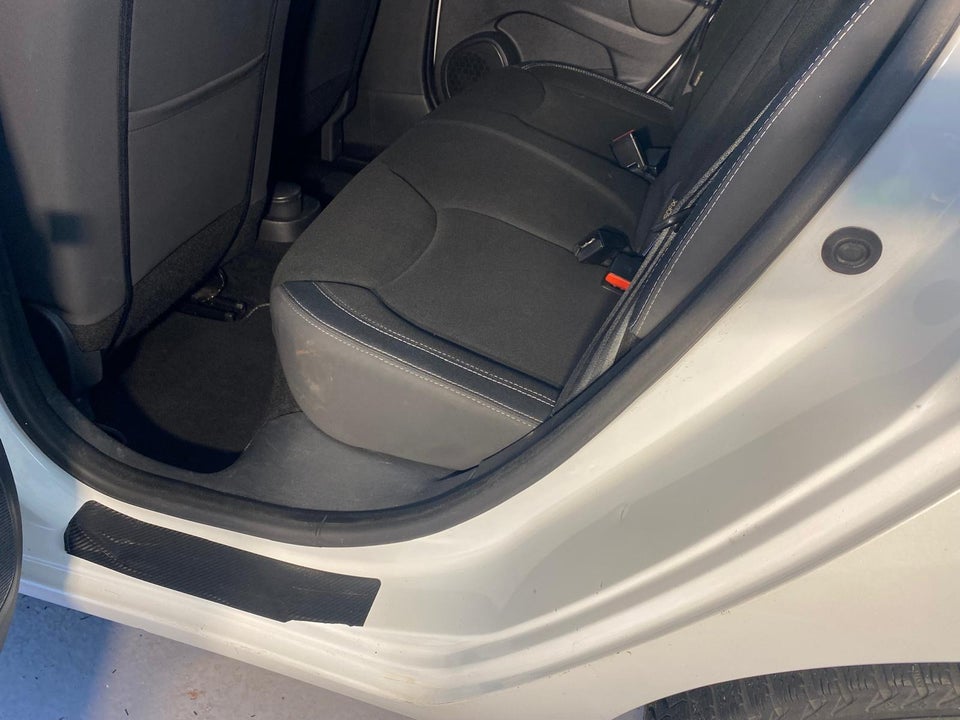 Renault Clio IV 0,9 TCe 75 Zen Sport Tourer 5d