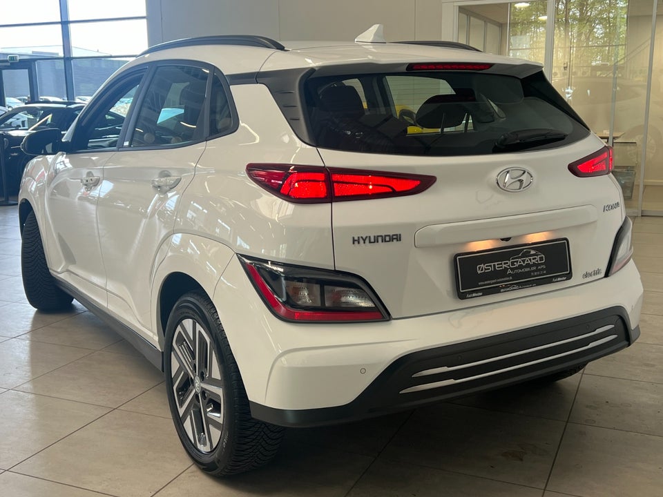 Hyundai Kona 39 EV Essential 5d