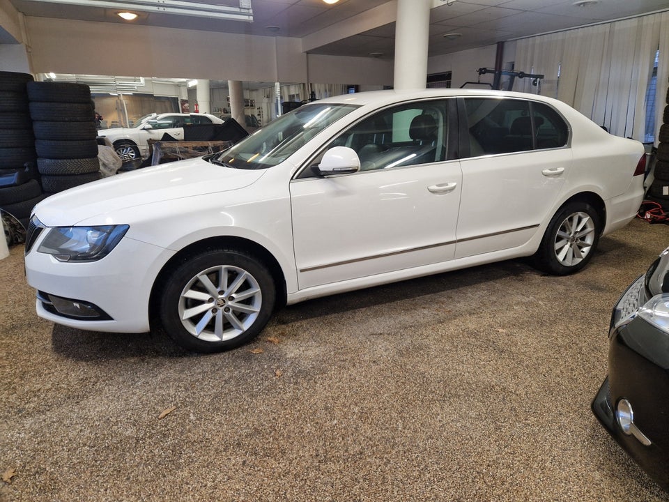 Skoda Superb 2,0 TDi 170 Elegance DSG 5d