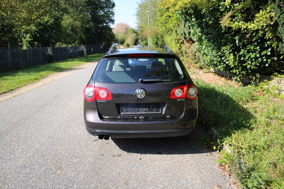 VW Passat 2,0 TDi 140 Comfortline Variant DSG 5d