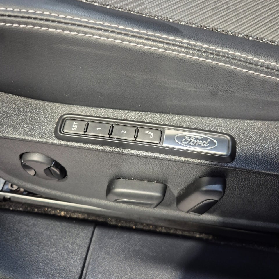 Ford Explorer 82 Select Extended Range 5d