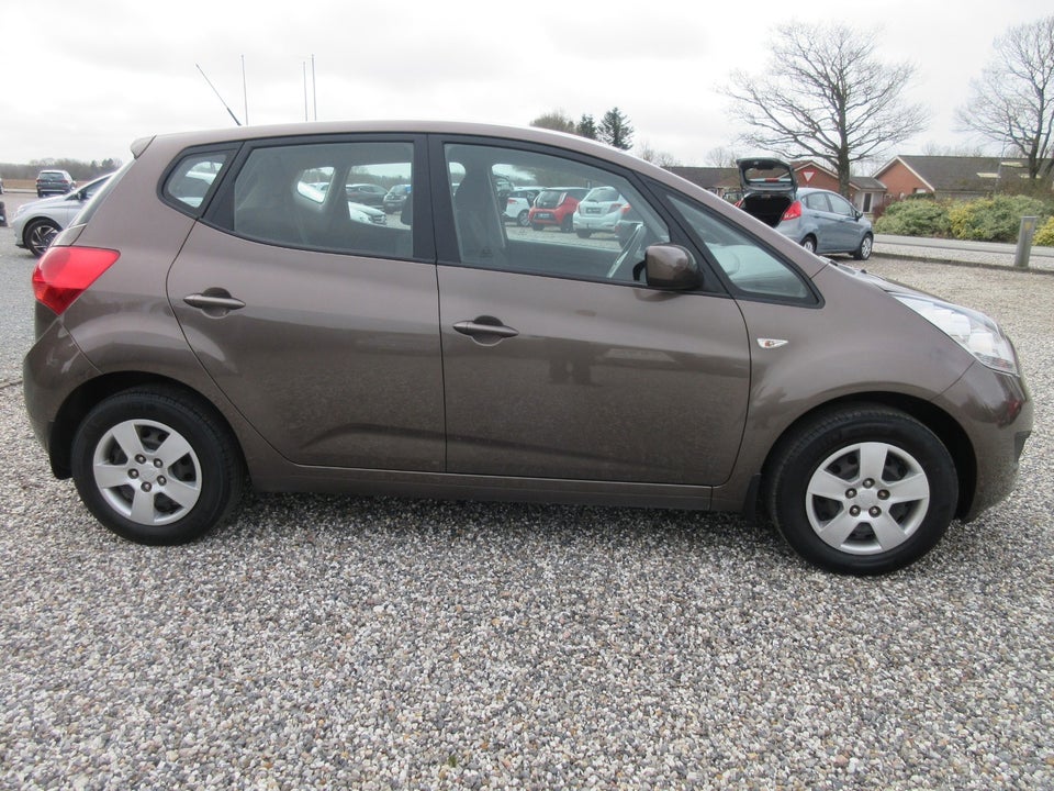 Kia Venga 1,4 CVVT Style+ 5d