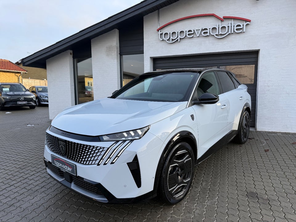 Peugeot e-3008 77 GT Pack 5d