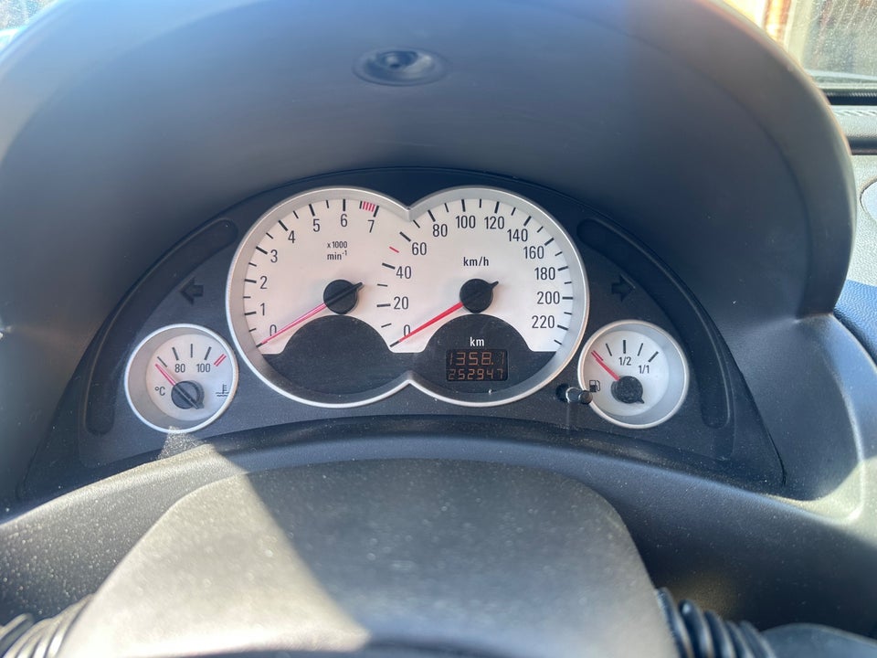 Opel Corsa 1,2 16V Comfort 3d