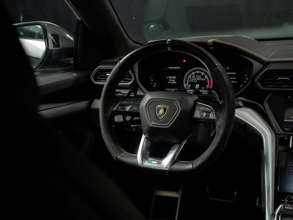 Lamborghini Urus 4,0  5d