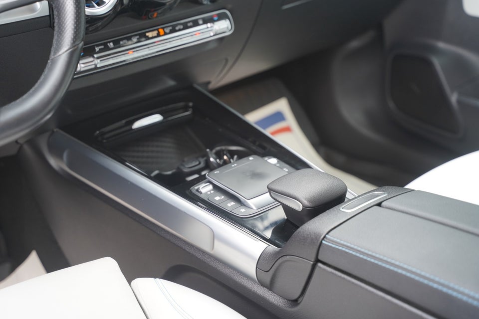 Mercedes EQB300 AMG Line 4Matic 5d