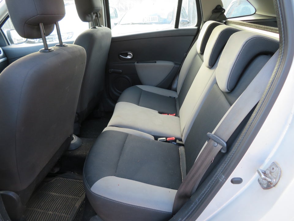 Renault Clio III 1,5 dCi 75 Avantage Sport Tourer 5d