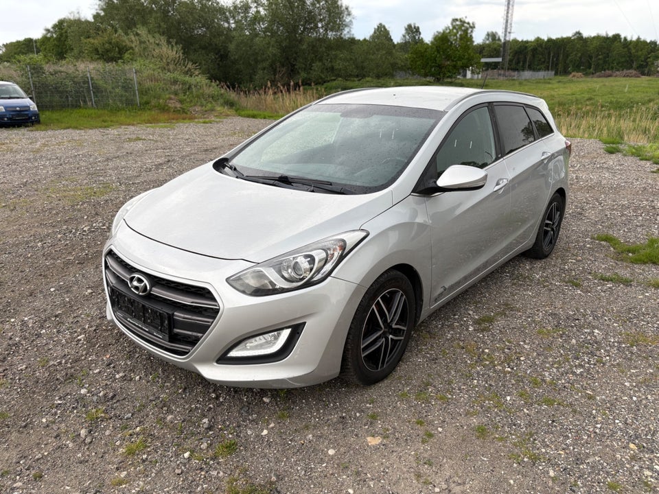 Hyundai i30 1,6 CRDi 110 EM-Edition CW 5d