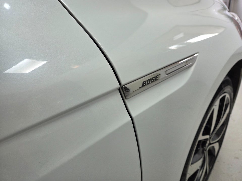 Renault Megane IV 1,3 TCe 140 Bose Edition Sport Tourer EDC 5d