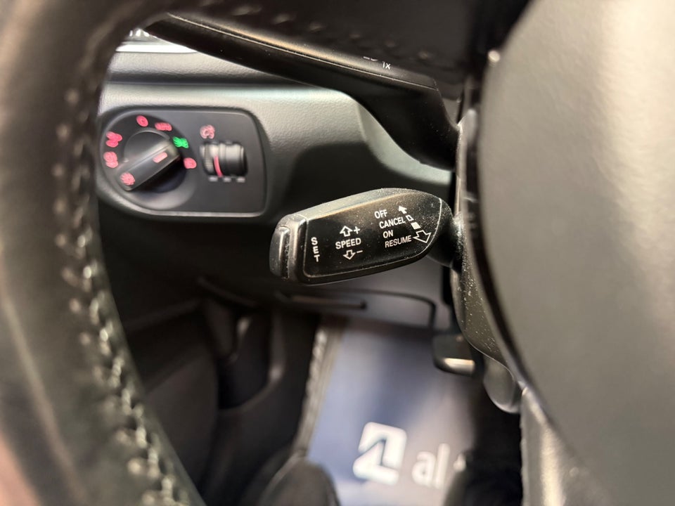 Audi Q3 2,0 TFSi 200 S-line S-tr. 5d