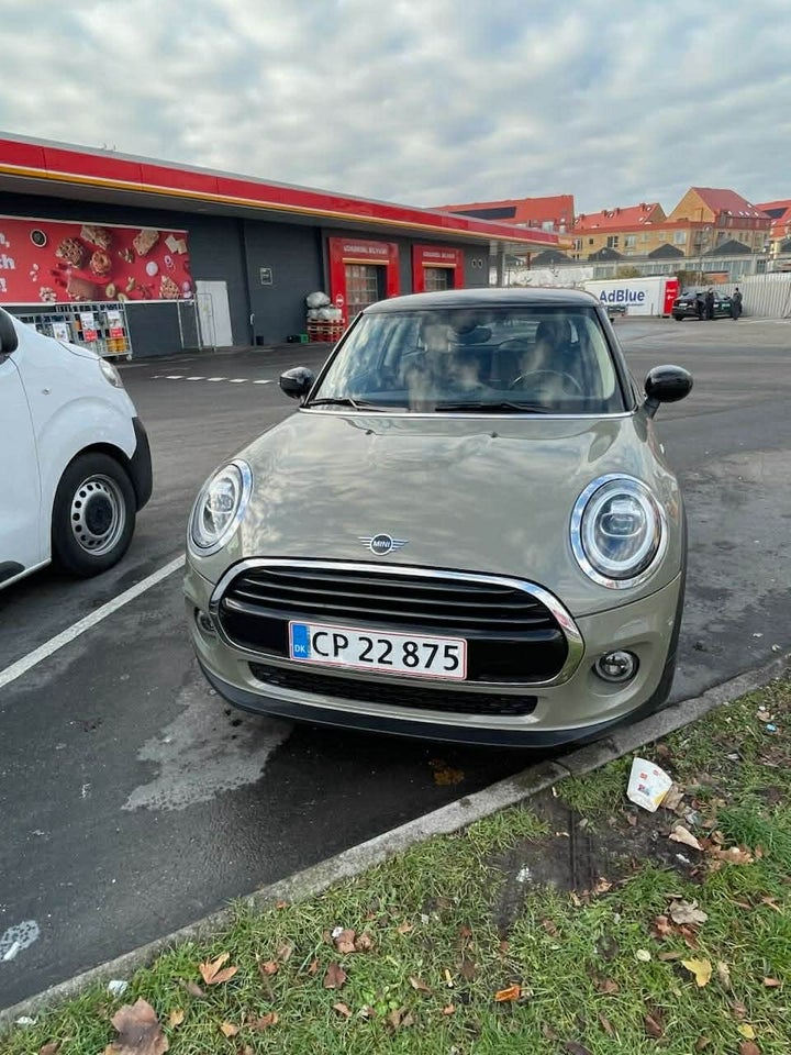 MINI Cooper 1,5 Essential 3d