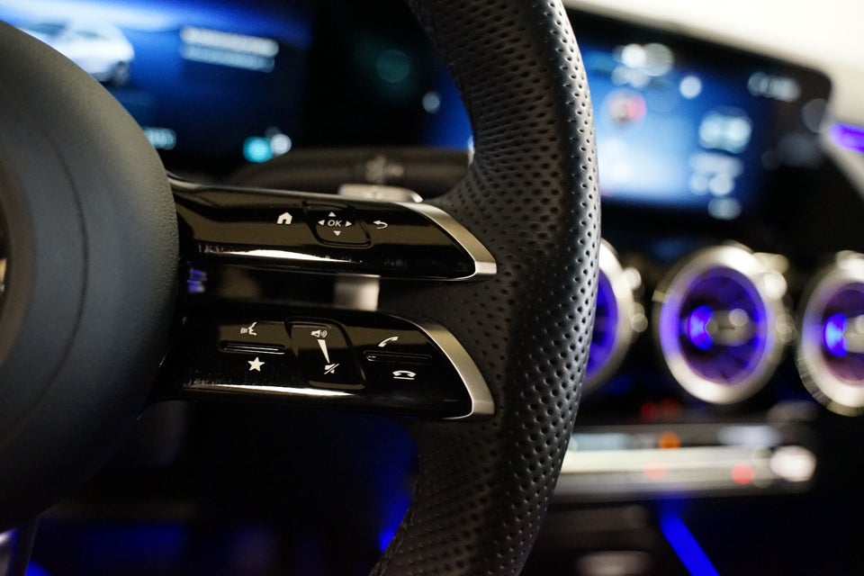 Mercedes EQA300 Electric Art 4Matic 5d