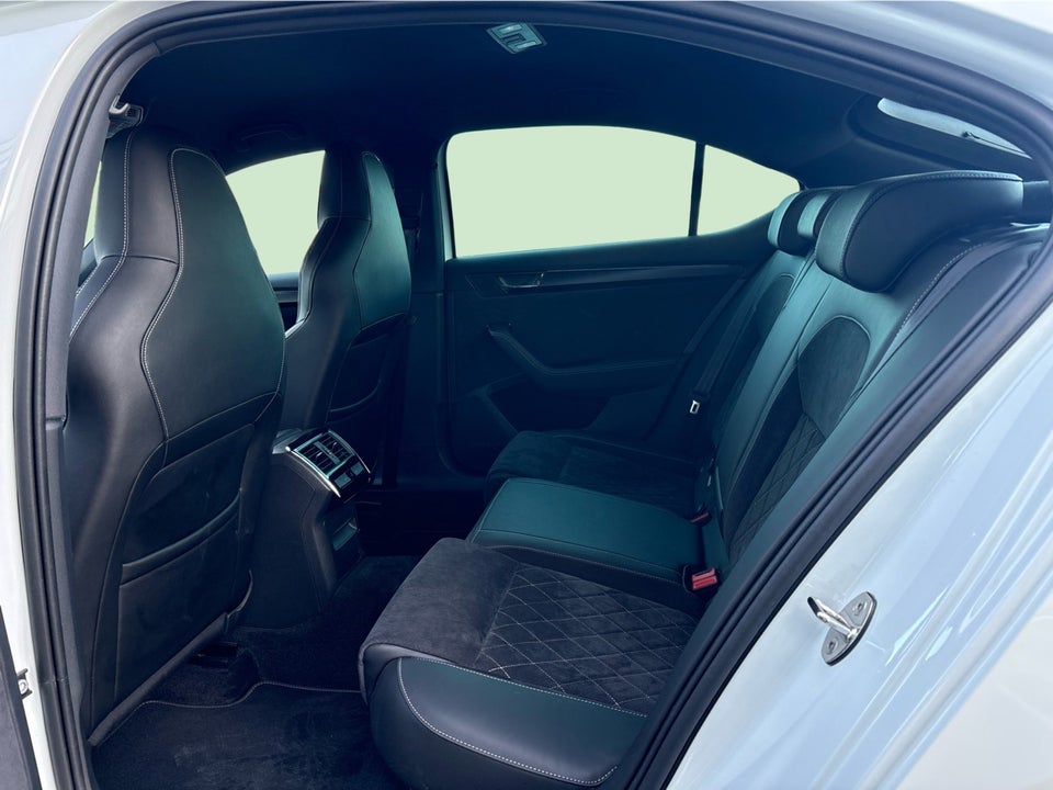Skoda Superb 1,4 TSi iV Sportline DSG 5d