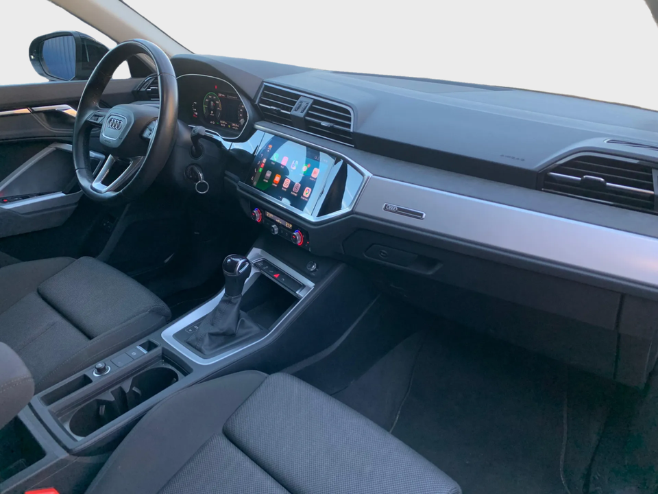 Audi Q3 45 TFSi e Attitude plus S-tr. 5d
