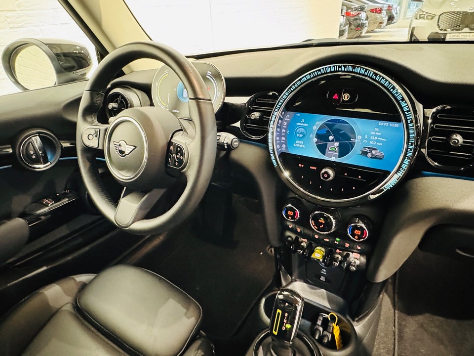 MINI Cooper SE Classic Trim 3d