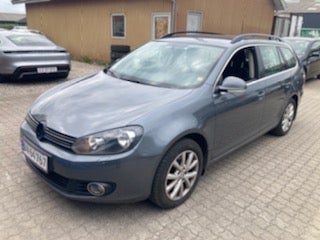 VW Golf VI 1,6 TDi 105 Comfortline Variant BMT 5d